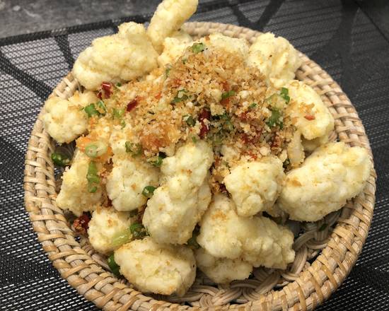 74. Crispy Cuttlefish in Special Salt 香酥墨魚